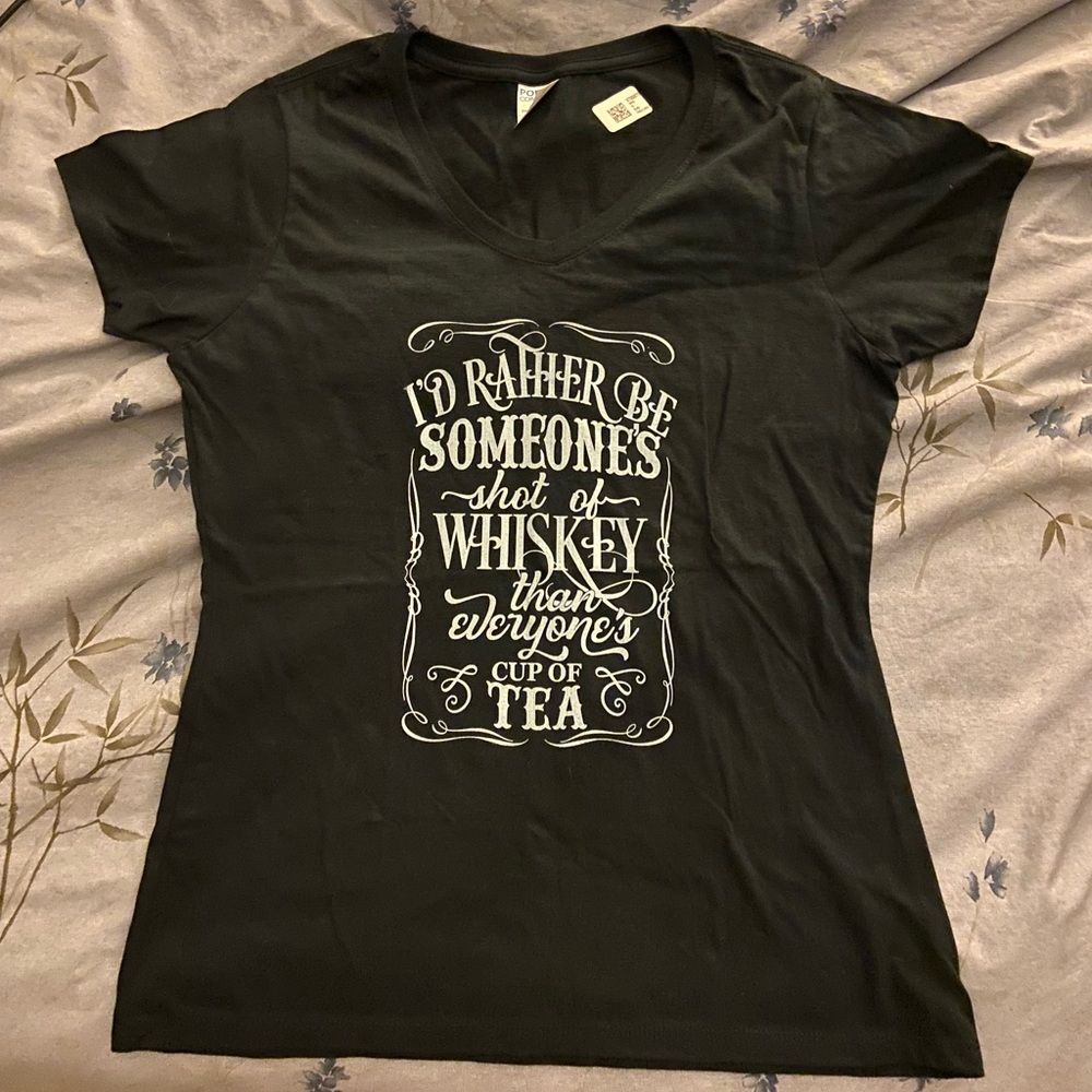New with tags black women’s V-neck T-shirt, medium